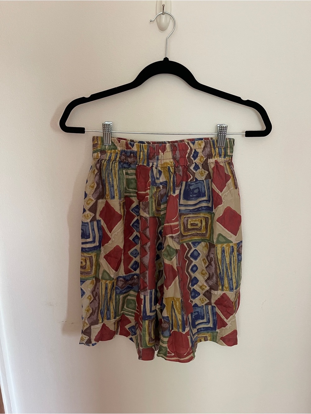 Vintage 90s Jane Ashley 100% Silk Abstract Print Shorts Medium